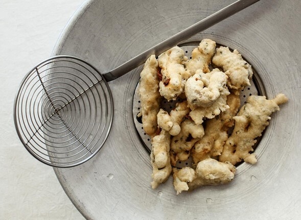 Frittelle con alici Zarotti e menta