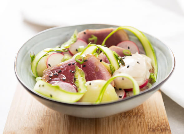 Insalata di patate e tonno scottato con maionese alle acciughe