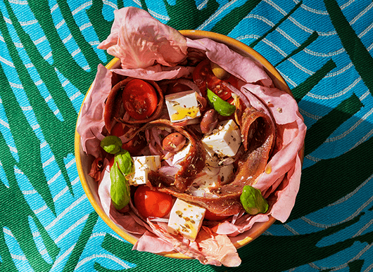 Insalata greca con Filetti di Alici del Cantabrico