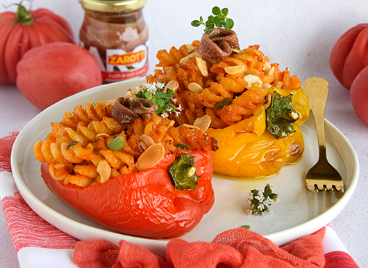 Peperoni ripieni di pasta al pesto di alici