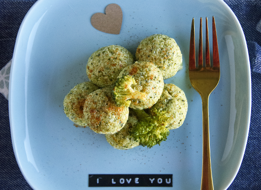 Polpettine piccanti di broccoli alle acciughe
