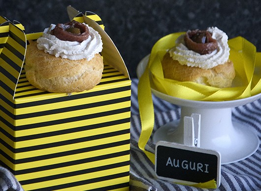 Zeppole con spuma di alici