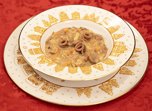 Zuppa di fagioli e castagne con alici del Cantabrico